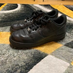 Nike Air Force 1 Black Low